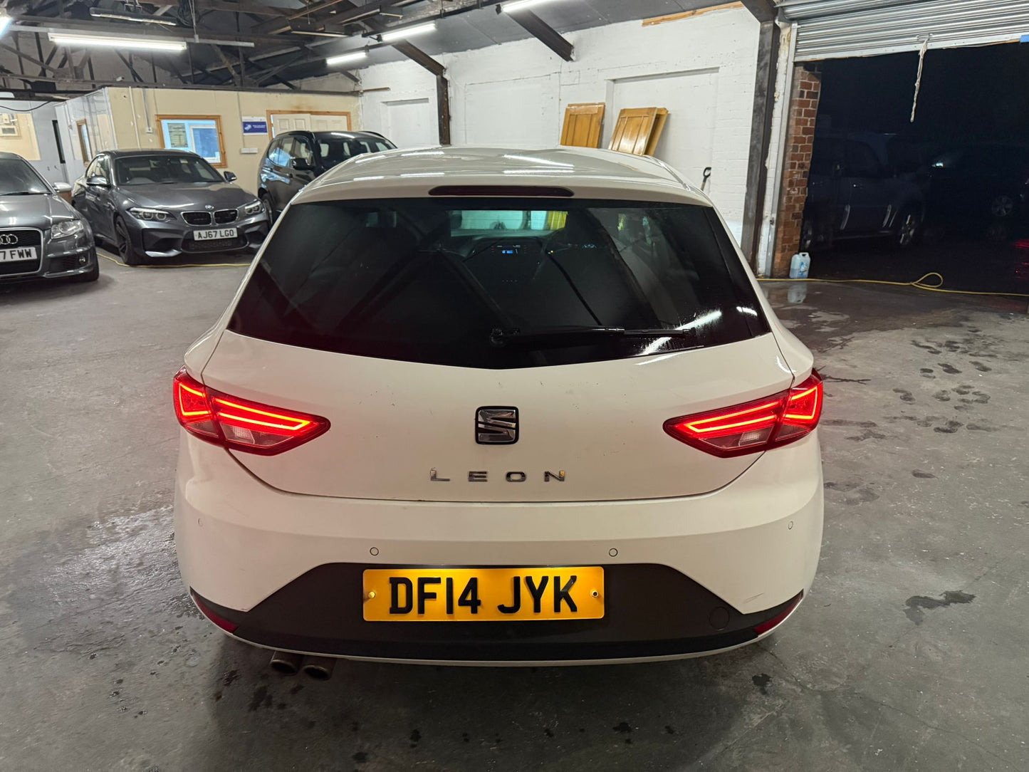 2014 SEAT Leon FR Technology 2.0 TDI 150  White – £2,995
