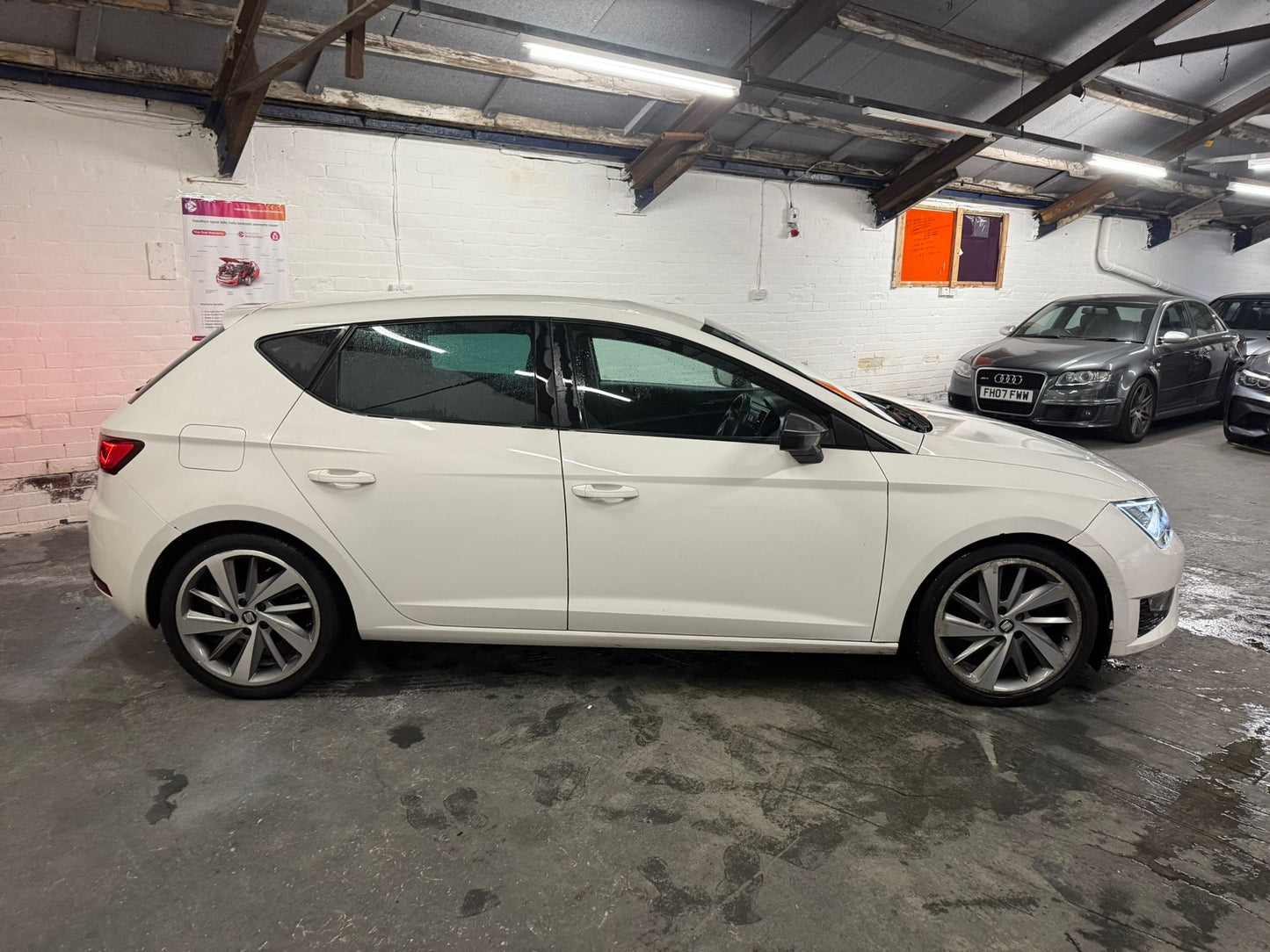 2014 SEAT Leon FR Technology 2.0 TDI 150  White – £2,995